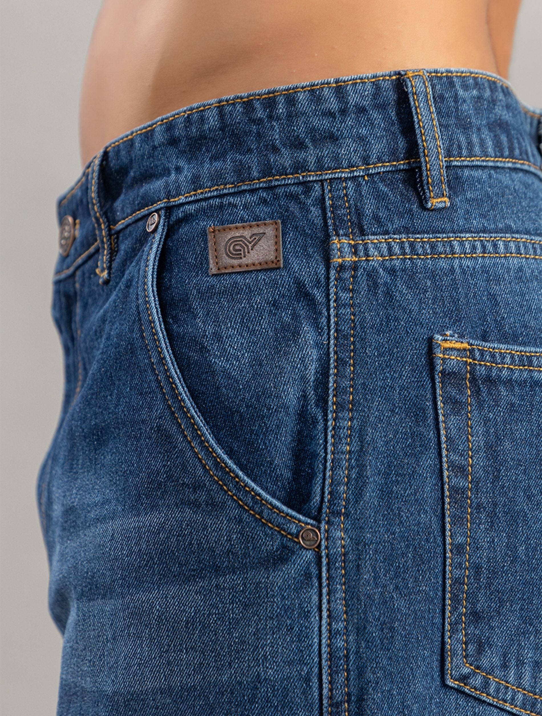 Relaxed Fit Multi-Pocket Cargo Jeans
