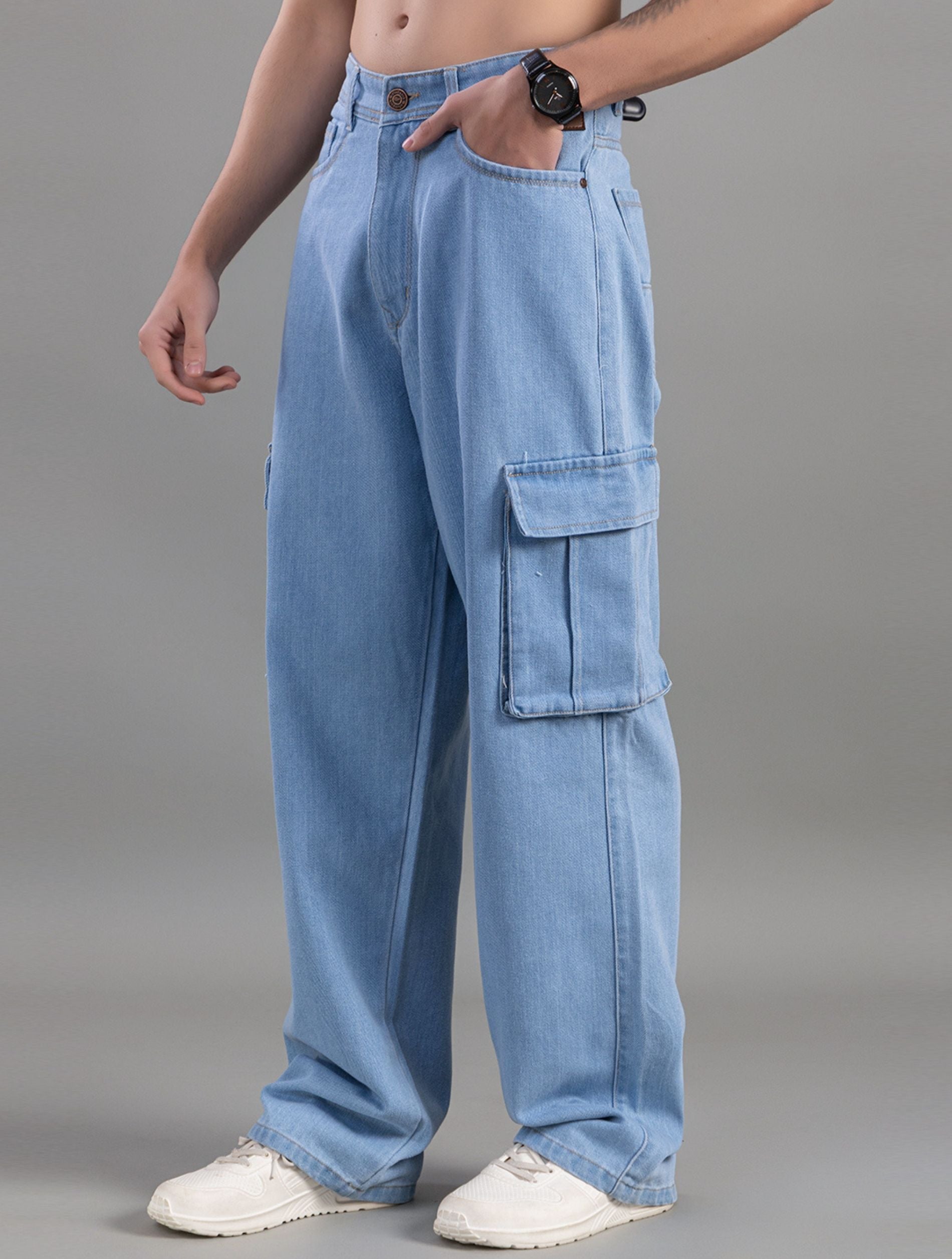 Relaxed Fit Cargo Jeans
