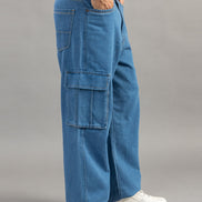 Relaxed Fit Cargo Jeans