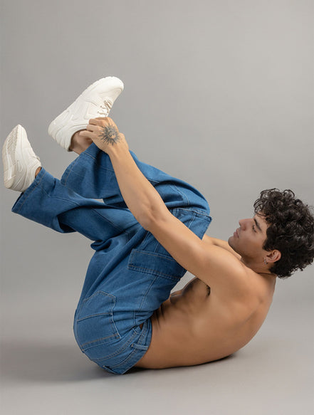 Relaxed Fit Cargo Jeans