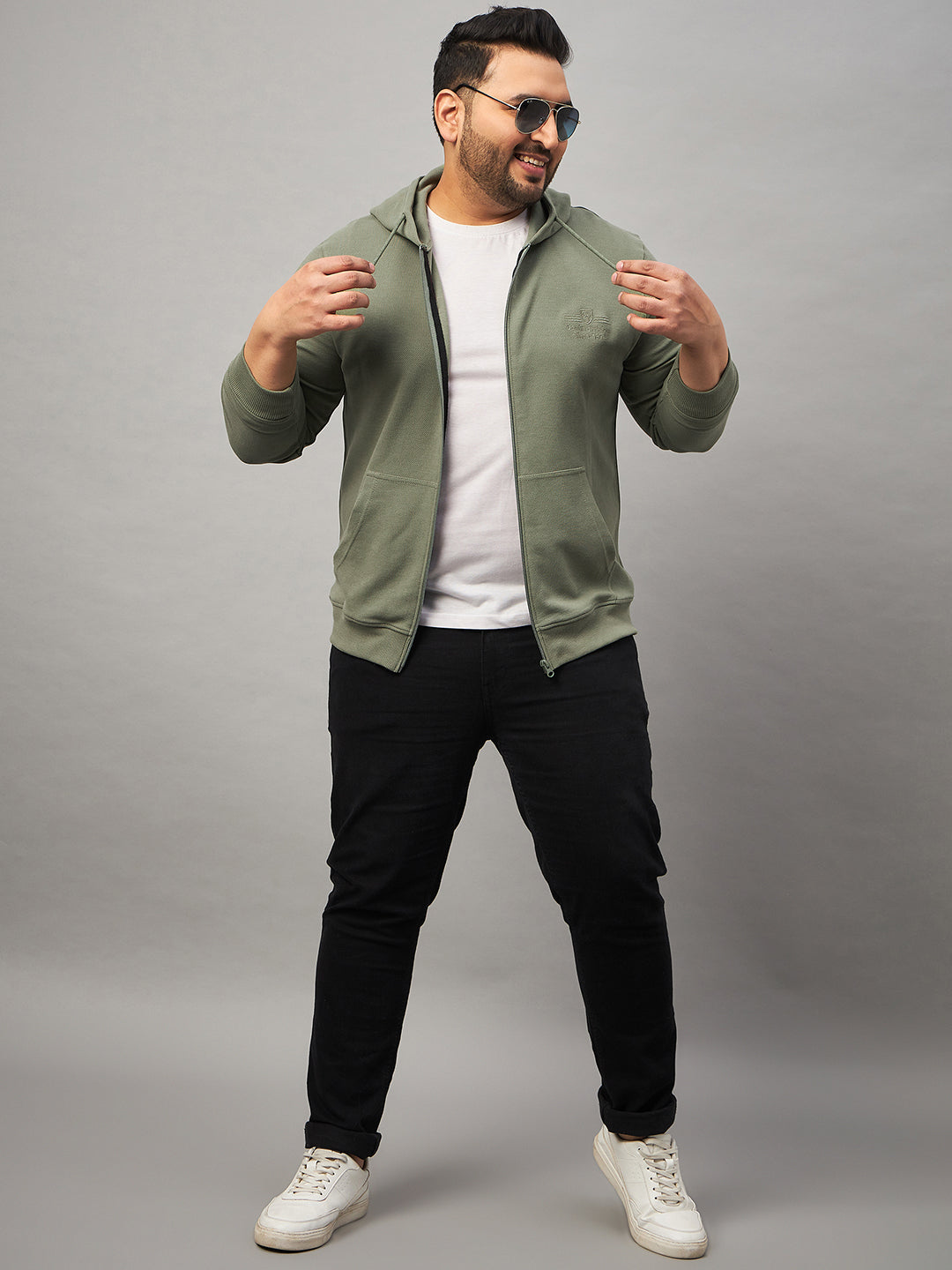 Pista Green Solid Full Sleeve Hooded Plus Size Sweatshirt