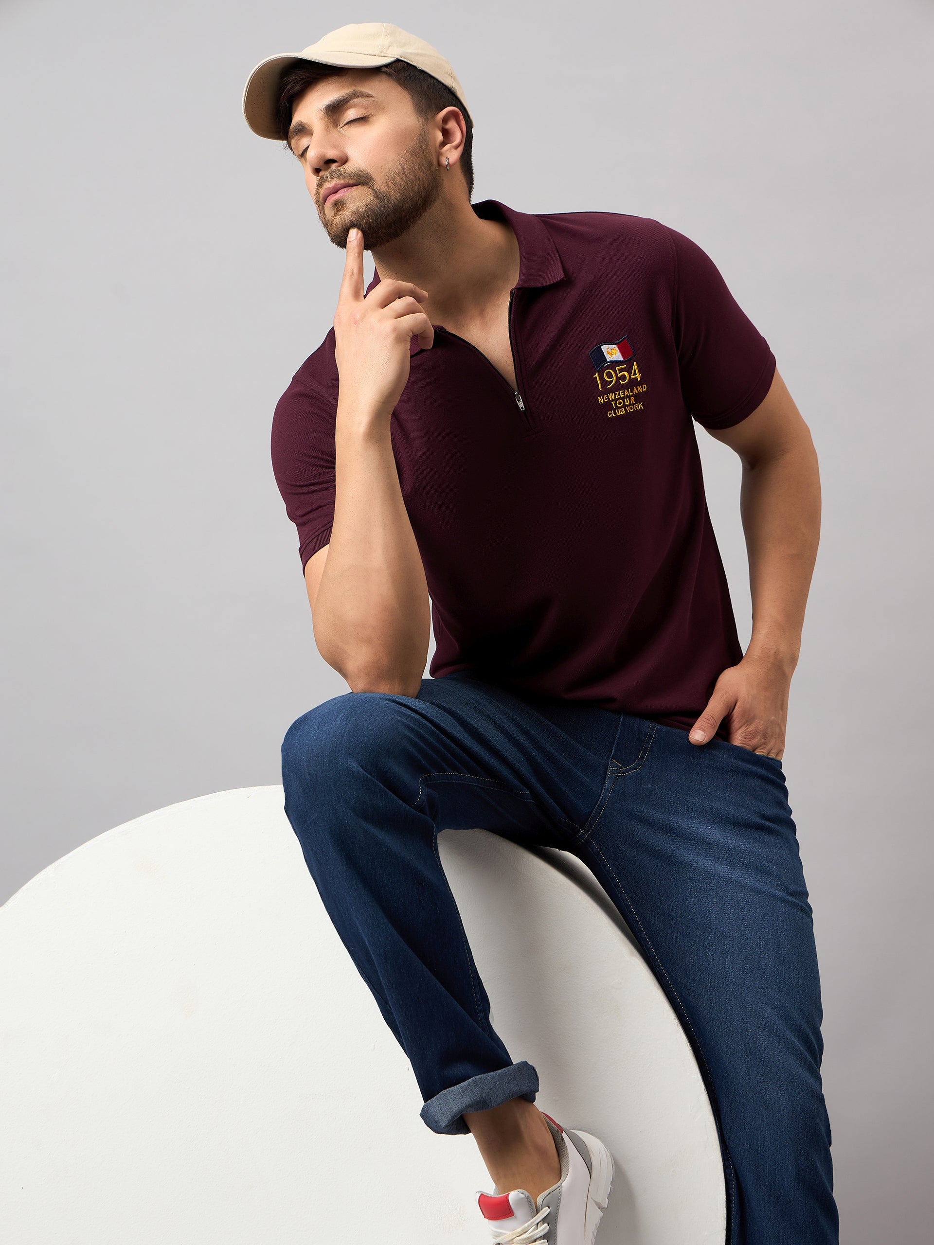 Wine Chest Embroidery T-Shirt