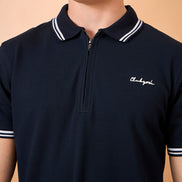 Men Navy Solid Regular Fit T-Shirt