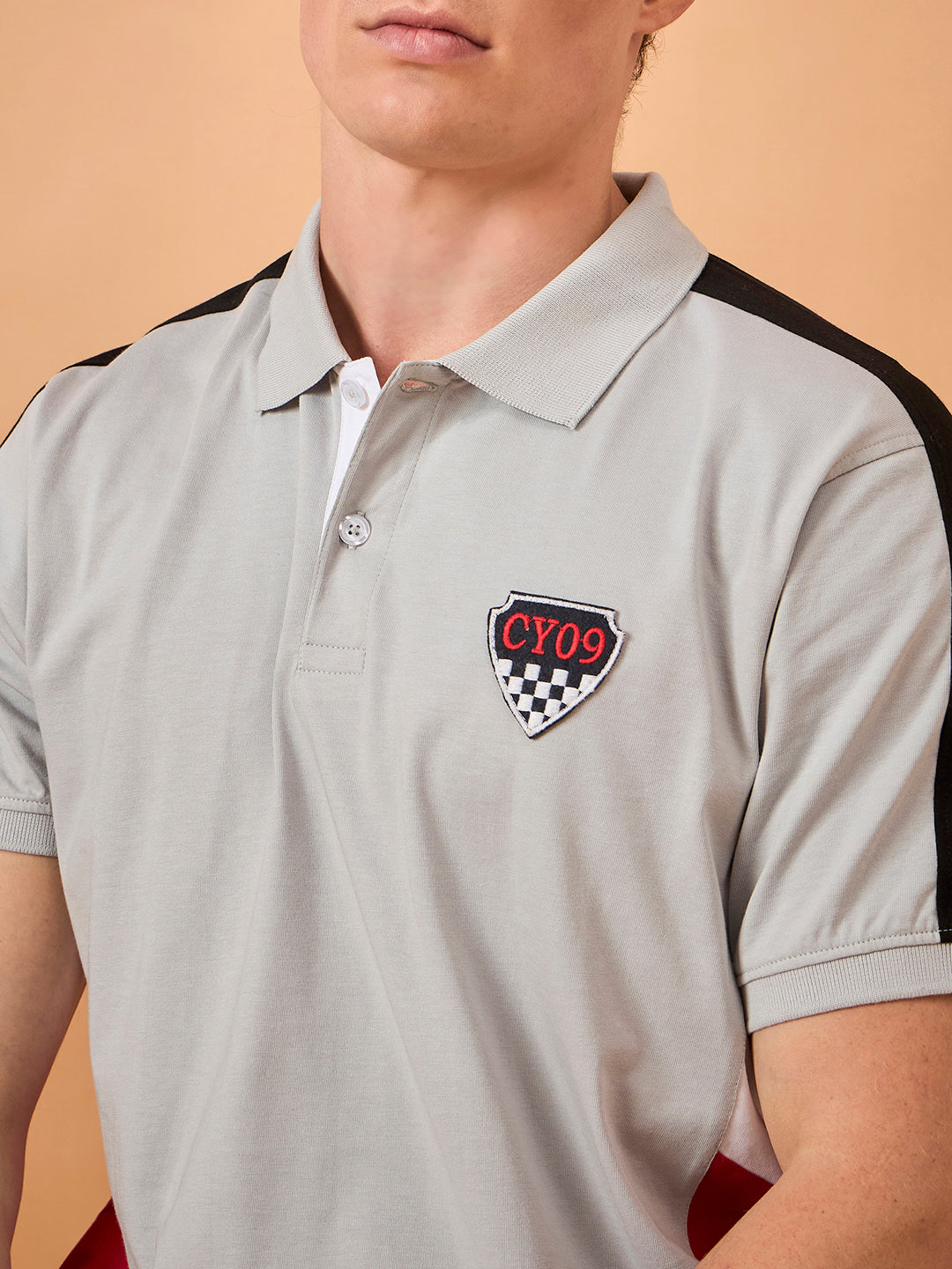Men Grey Coloblock Regular Fit T-Shirt