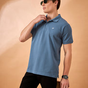 Men Mid Blue Solid Regular Fit T-Shirt