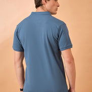 Men Mid Blue Solid Regular Fit T-Shirt