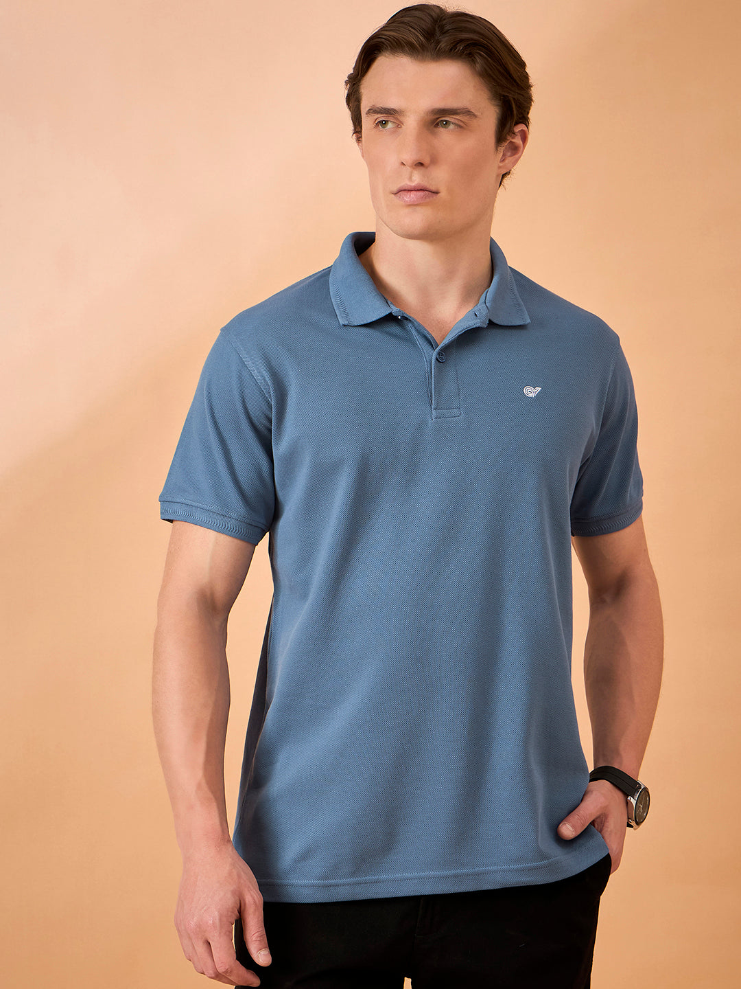 Men Mid Blue Solid Regular Fit T-Shirt