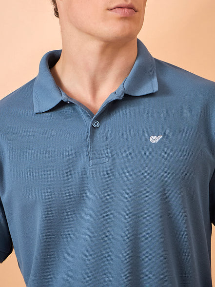 Men Mid Blue Solid Regular Fit T-Shirt