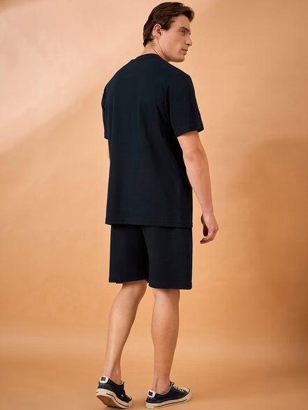Men Navy Solid Regular Fit T-Shirt
