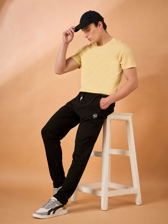 Men Black Solid Regular Fit Trackpant