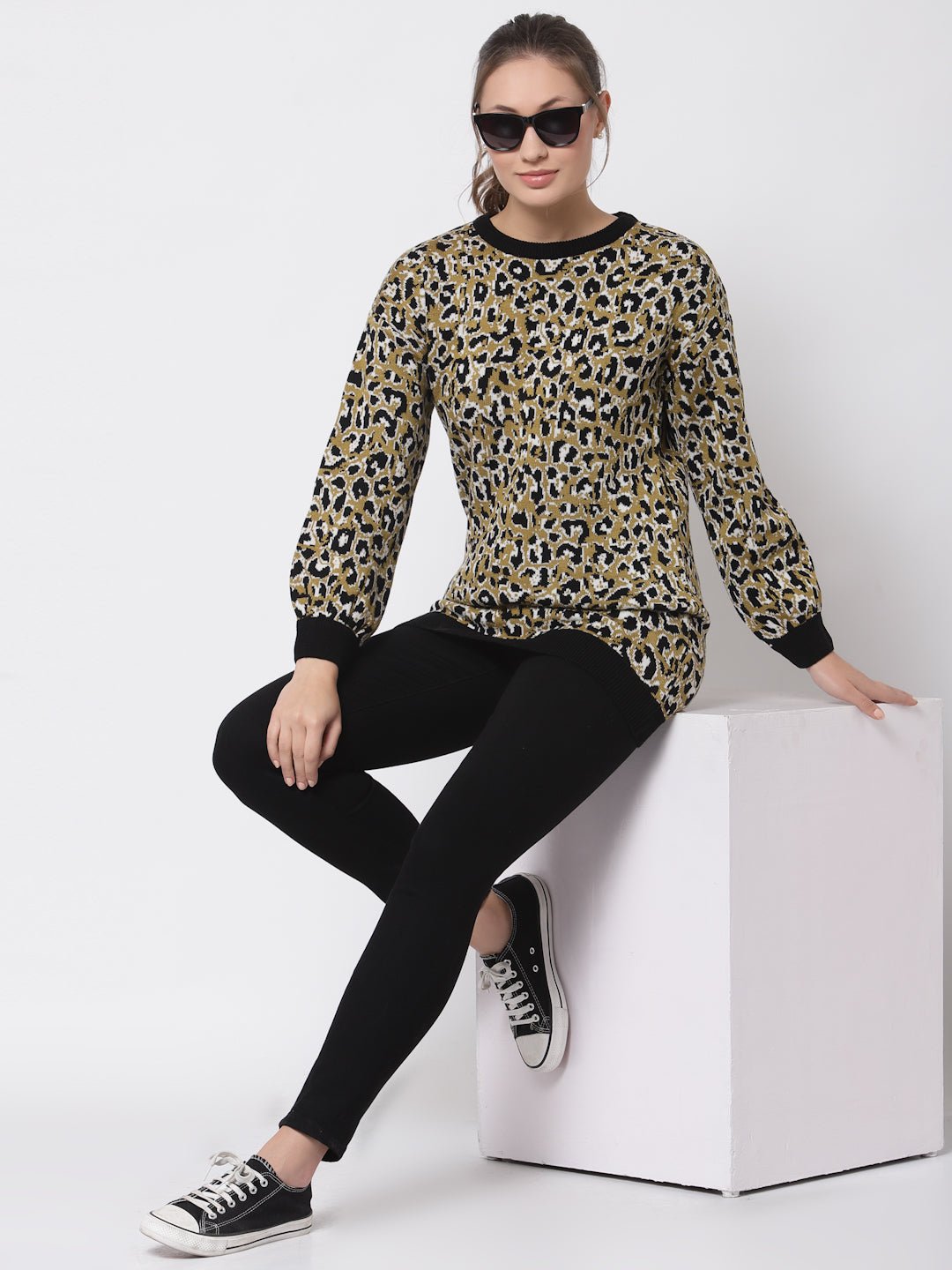 Black Printed Round Neck Sweater - clubyork