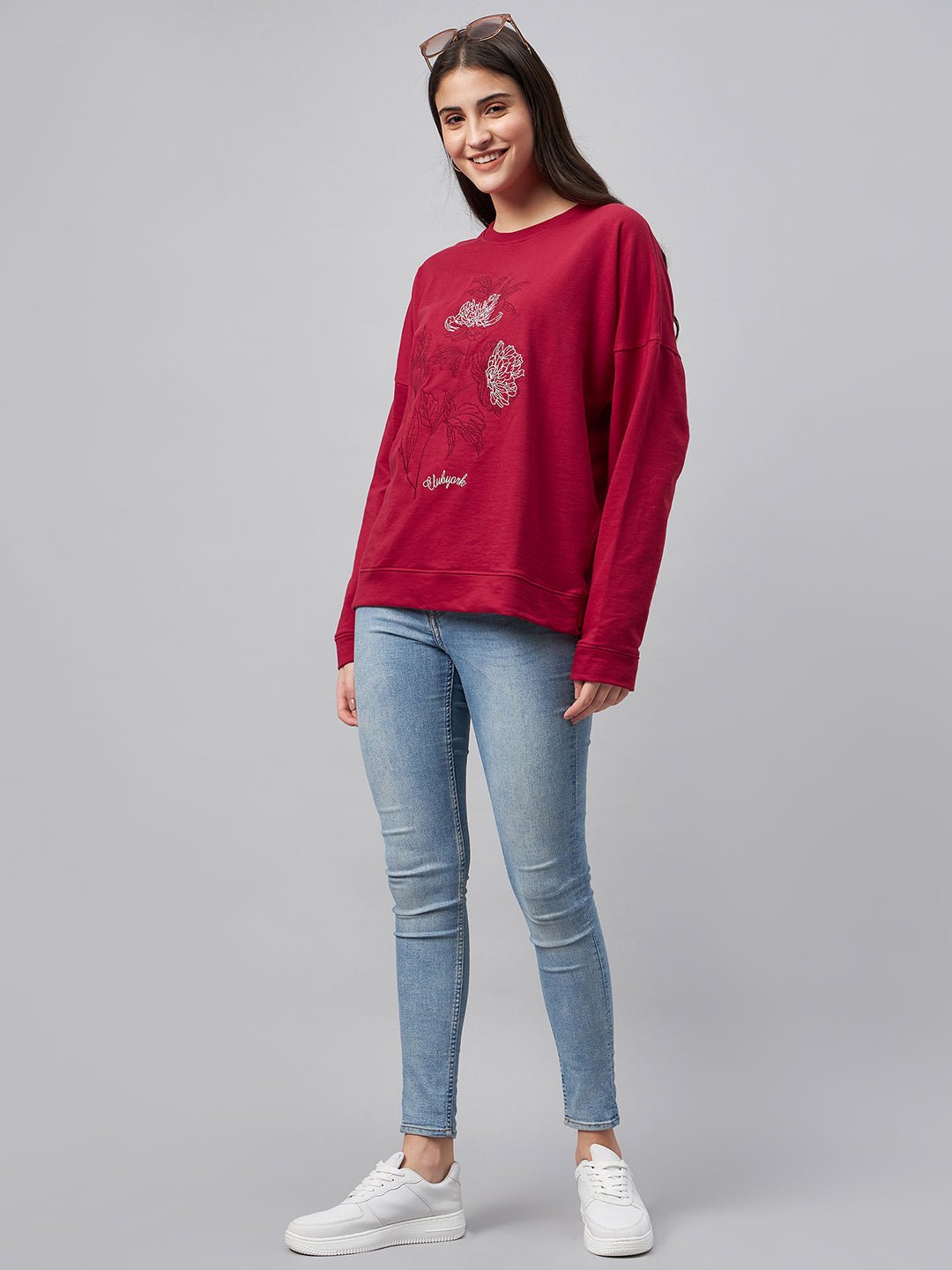 Maroon Embroidery Round Neck Sweatshirt - clubyork